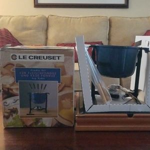 Le Creuset fondue pot